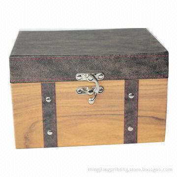 Wooden Effect Cardboard Gift Box
